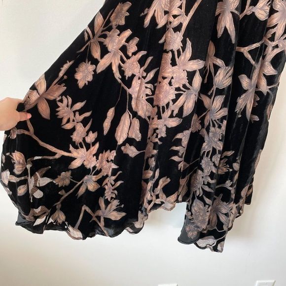 Ivanka Trump Black Velvet Floral Handkerchief-Hem Dress Sz 14 - Picture 6 of 12